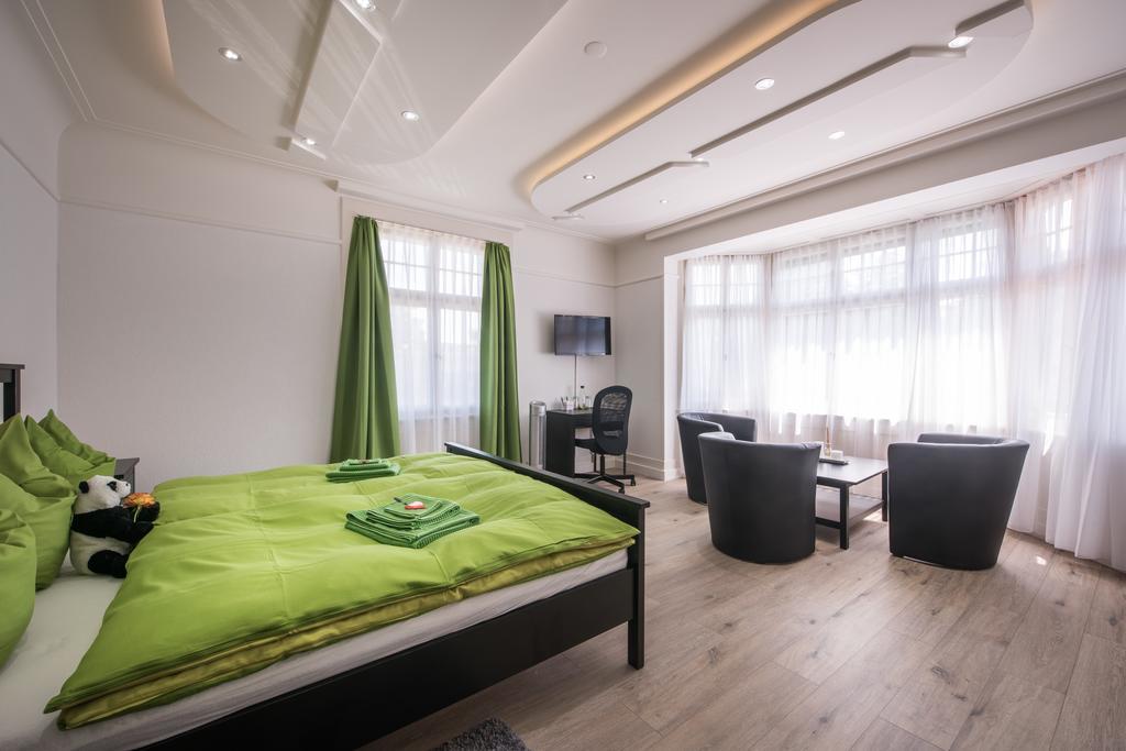 Max Aviation Villa & Apartments Berna Exterior foto
